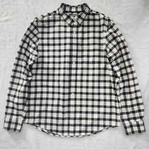 L. L. BEAN Men's Slim Fit‎ Classic Check Oxford Cotton Button  Down Shirt Medium